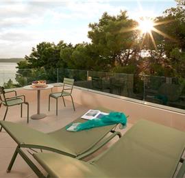 5 bedroom villa with infinity pool and sea views Hvar Town, sleeps 10